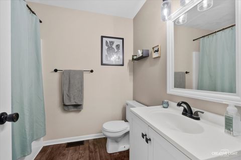 Tiny photo for 295 Woodridge Circle #D, South Elgin, IL 60177 (MLS # 12647134)