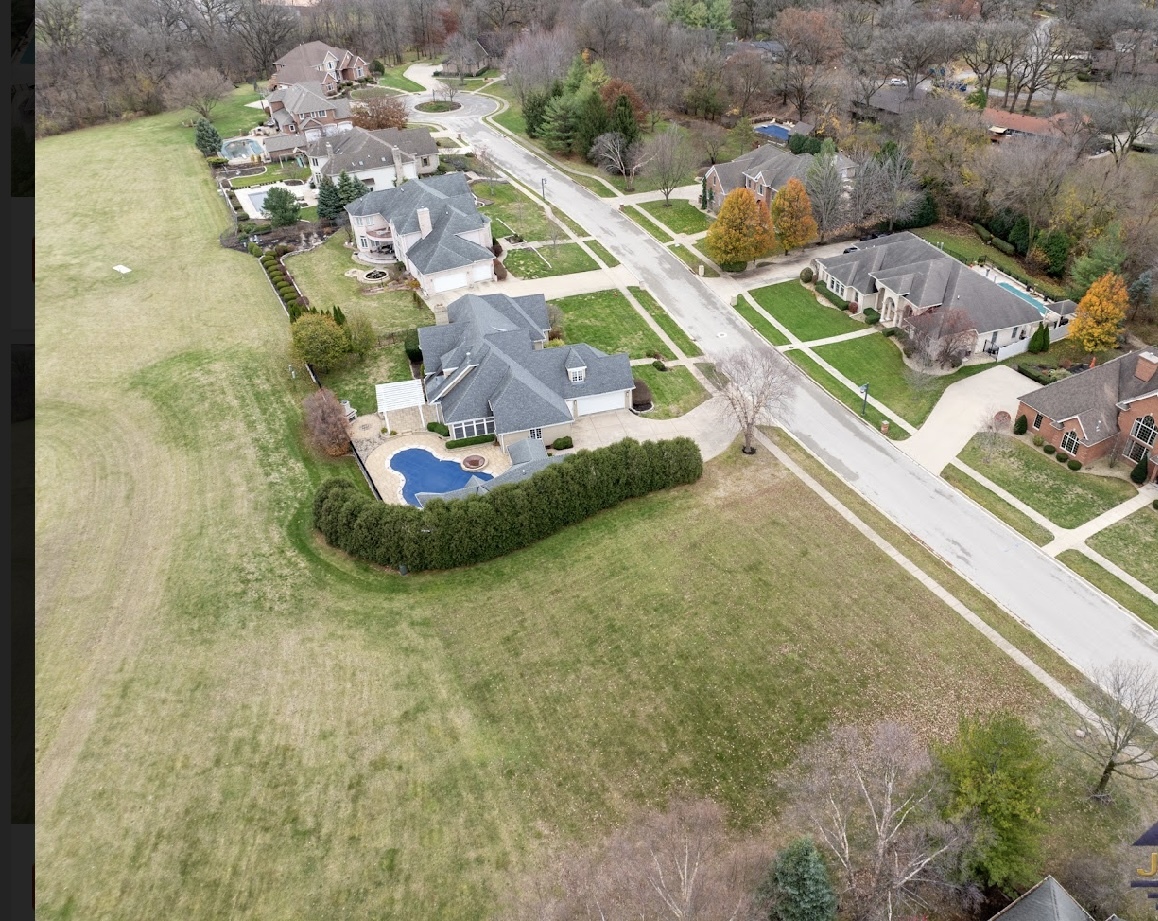 9 Baker Park Avenue