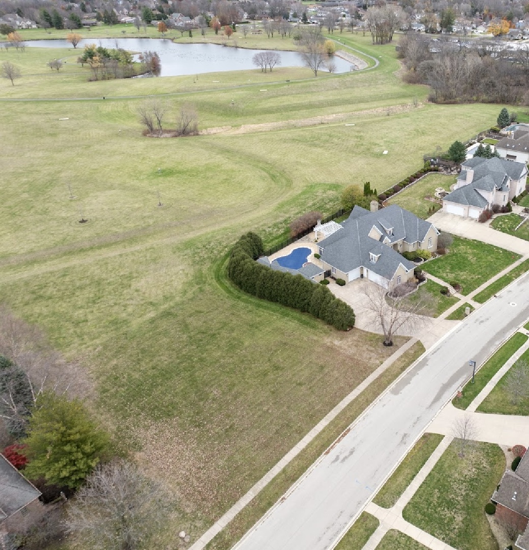 9 Baker Park Avenue