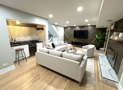 Tiny photo for Willowbrook, IL 60527 (MLS # 12561294)