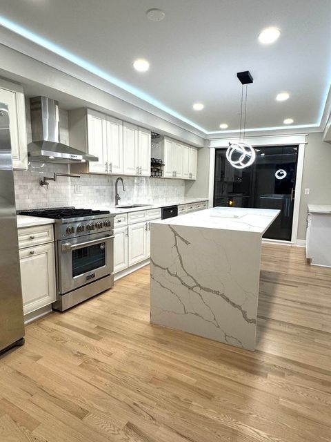 Tiny photo for Willowbrook, IL 60527 (MLS # 12561294)