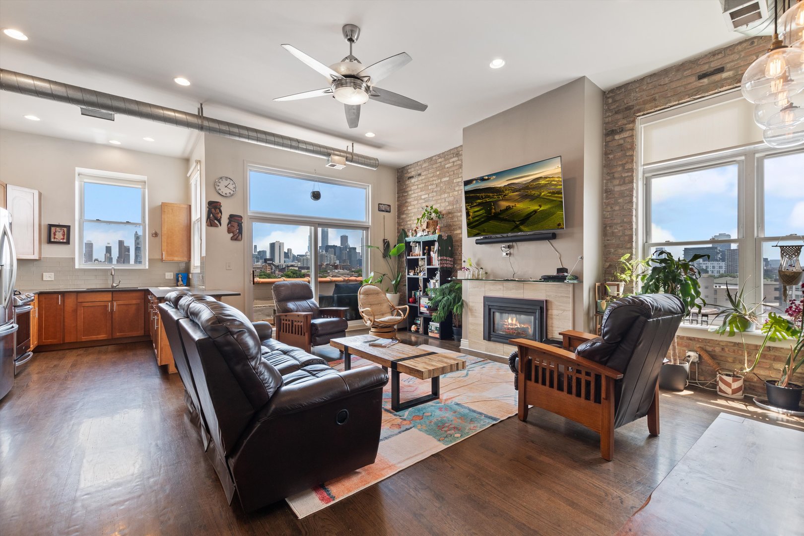 949 N Willard Court 504