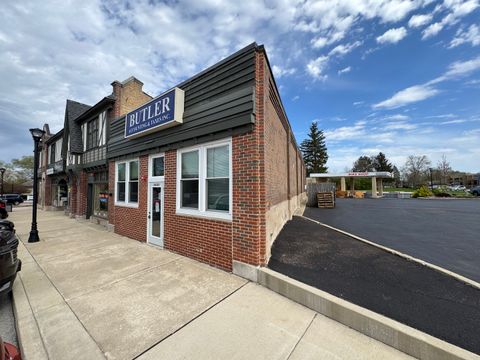 28w583 Stafford Place Warrenville IL 60555