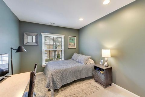 Tiny photo for 737 York Court, Northbrook, IL 60062 (MLS # 12575378)