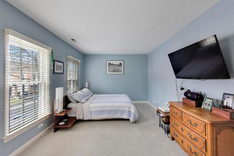 Tiny photo for 737 York Court, Northbrook, IL 60062 (MLS # 12575378)