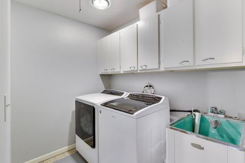 Tiny photo for 737 York Court, Northbrook, IL 60062 (MLS # 12575378)