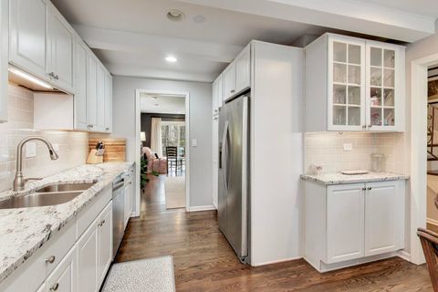 Tiny photo for 737 York Court, Northbrook, IL 60062 (MLS # 12575378)