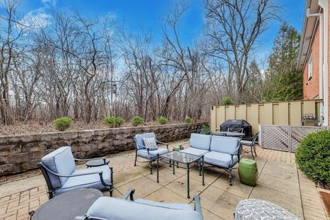 Tiny photo for 737 York Court, Northbrook, IL 60062 (MLS # 12575378)