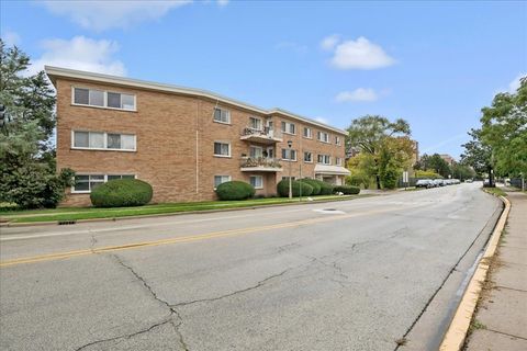 Tiny photo for 5001 Madison Street #3A, Skokie, IL 60077 (MLS # 12490888)