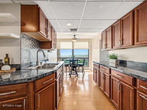 Tiny photo for 465 W Dominion Drive #909, Wood Dale, IL 60191 (MLS # 12475255)