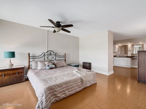 Tiny photo for 465 W Dominion Drive #909, Wood Dale, IL 60191 (MLS # 12475255)