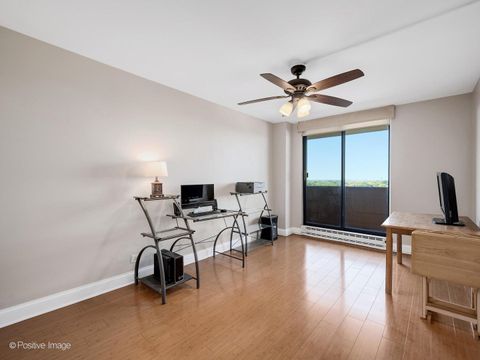 Tiny photo for 465 W Dominion Drive #909, Wood Dale, IL 60191 (MLS # 12475255)