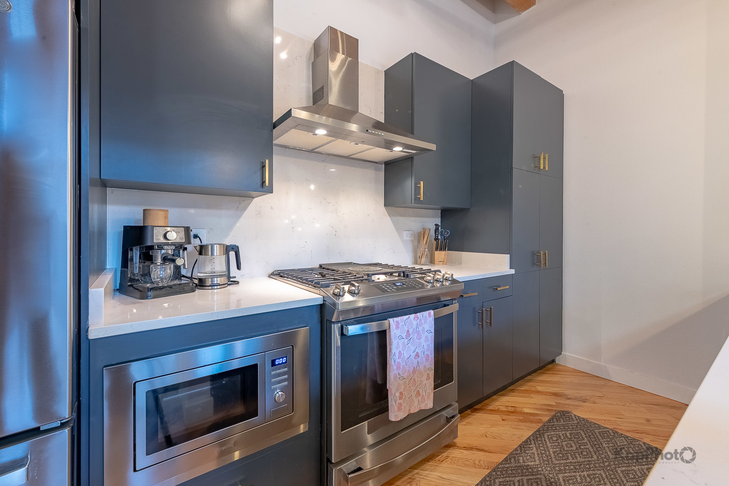 1040 W Adams Street 215