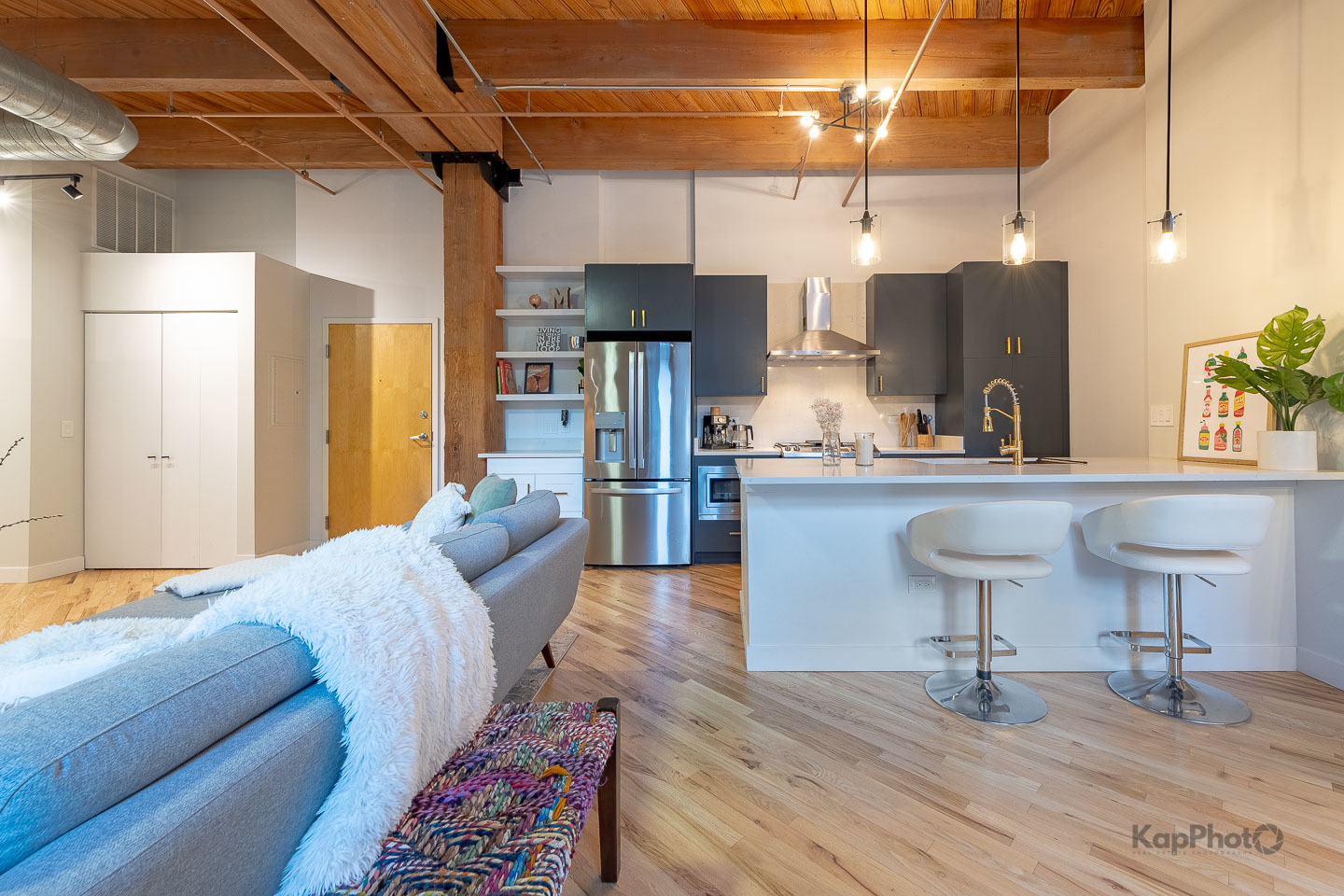 1040 W Adams Street 215