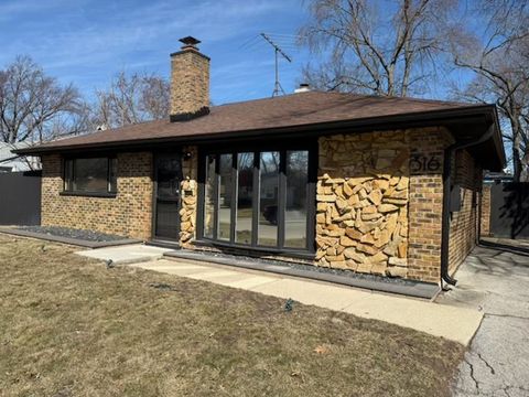 Tiny photo for 316 Mohawk Street, Park Forest, IL 60466 (MLS # 12584784)
