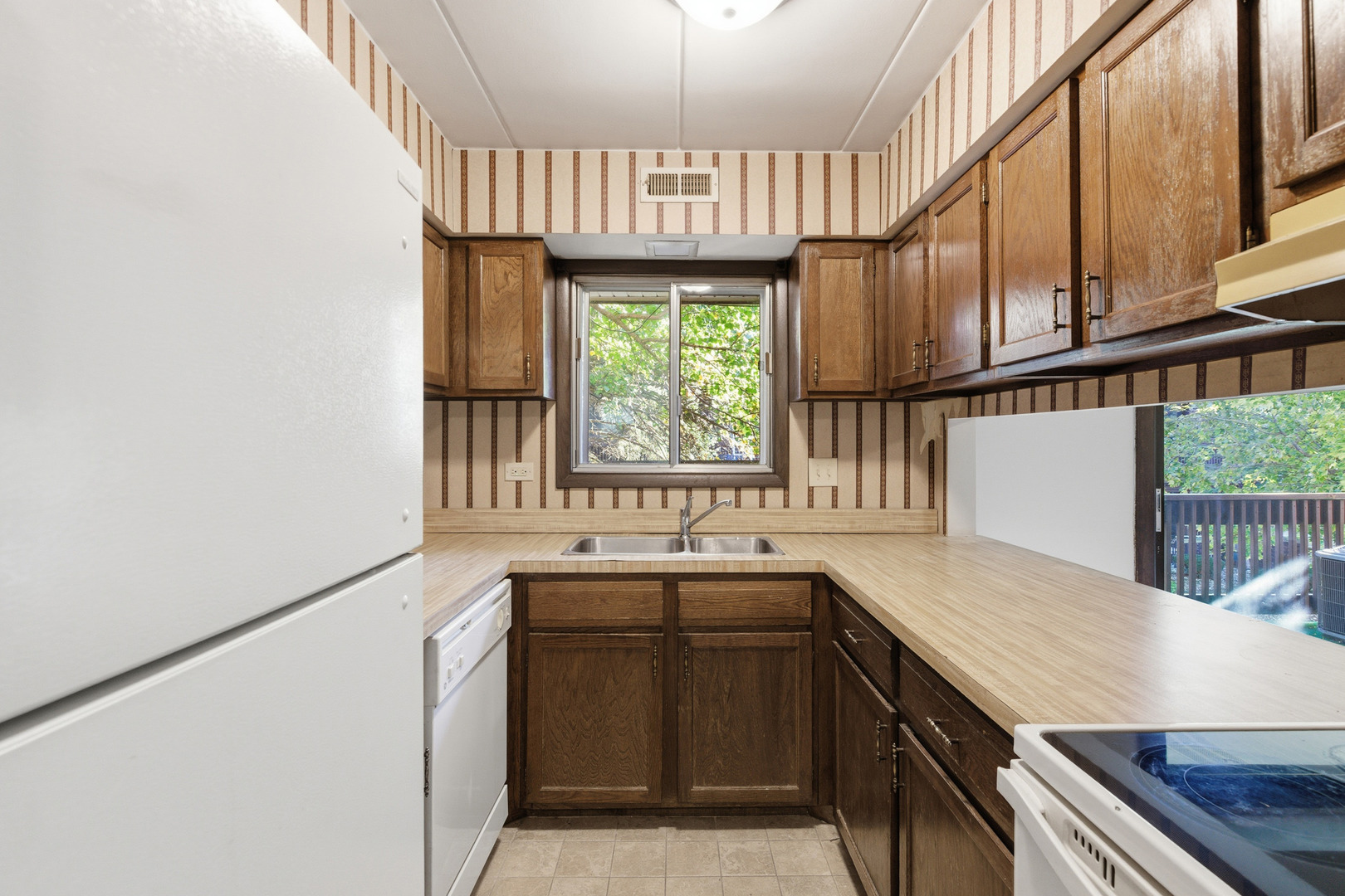 14011 James Drive 607