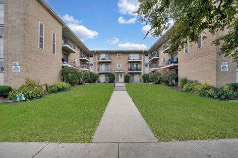 Photo of 3847 W 47th Street #1E, Chicago, IL 60632 (MLS # 12510722)