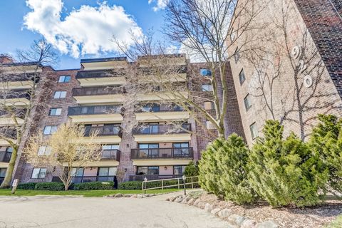 Photo of 920 Vose Drive #106, Gurnee, IL 60031 (MLS # 12532043)