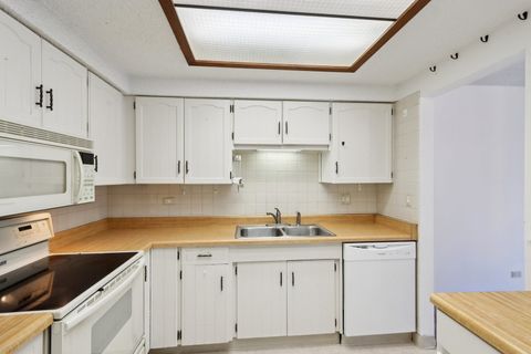 Tiny photo for 920 Vose Drive #106, Gurnee, IL 60031 (MLS # 12532043)