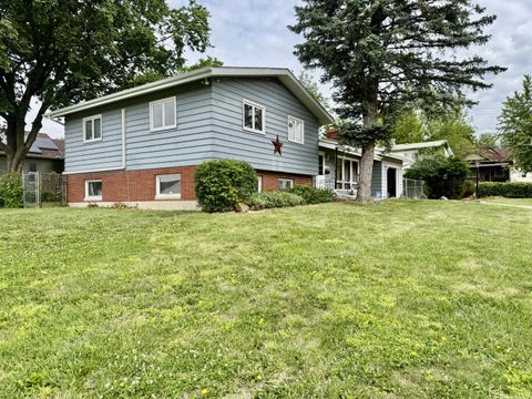 Tiny photo for 707 Bucklin Street, Lasalle, IL 61301 (MLS # 12666665)