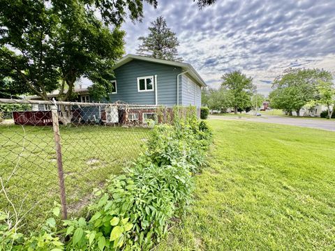 Tiny photo for 707 Bucklin Street, Lasalle, IL 61301 (MLS # 12666665)