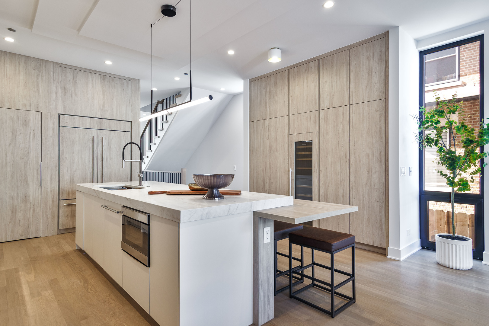 1418 W Warner Avenue