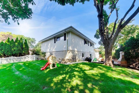 Tiny photo for 1939 Clover Road, Northbrook, IL 60062 (MLS # 12740269)