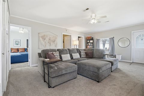 Tiny photo for 1624 Indiana Street, Bloomington, IL 61701 (MLS # 12566189)