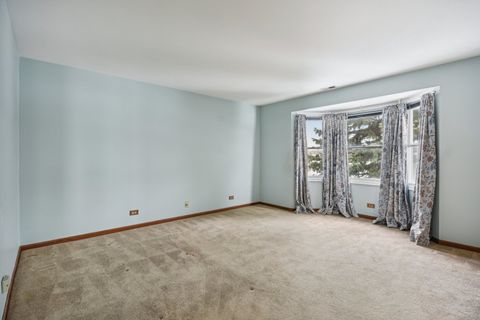 Tiny photo for 787 DAYBREAK Lane #787, Carol Stream, IL 60188 (MLS # 12531287)