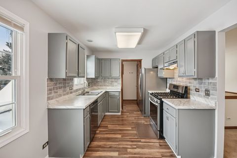 Tiny photo for 787 DAYBREAK Lane #787, Carol Stream, IL 60188 (MLS # 12531287)