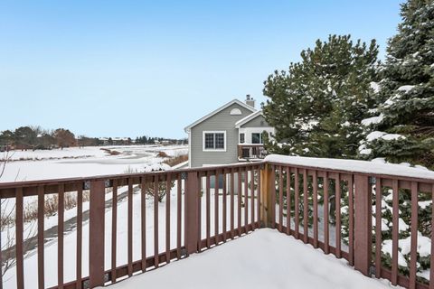 Tiny photo for 787 DAYBREAK Lane #787, Carol Stream, IL 60188 (MLS # 12531287)