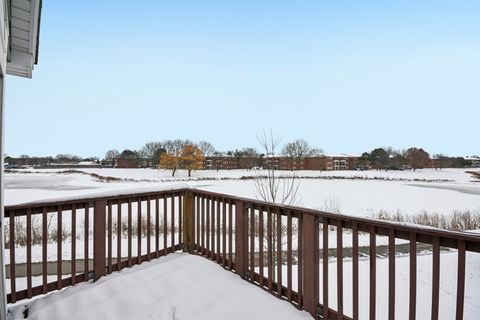 Tiny photo for 787 DAYBREAK Lane #787, Carol Stream, IL 60188 (MLS # 12531287)
