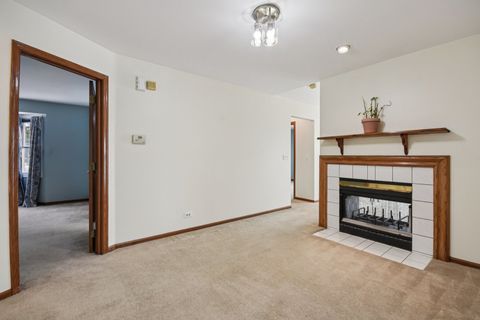 Tiny photo for 787 DAYBREAK Lane #787, Carol Stream, IL 60188 (MLS # 12531287)