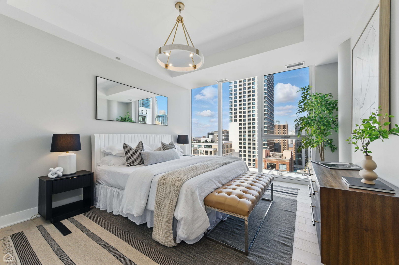 Chicago, Illinois 60654, United States, 3 Bedrooms Bedrooms, ,3 BathroomsBathrooms,Residential,Active,171449