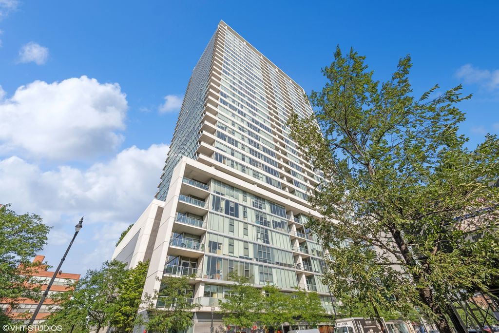 Photo for 1720 S Michigan Avenue #305, Chicago, IL 60616 (MLS # 12419174)