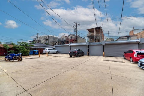 Tiny photo for 4222 S King Drive #1S, Chicago, IL 60653 (MLS # 12753436)