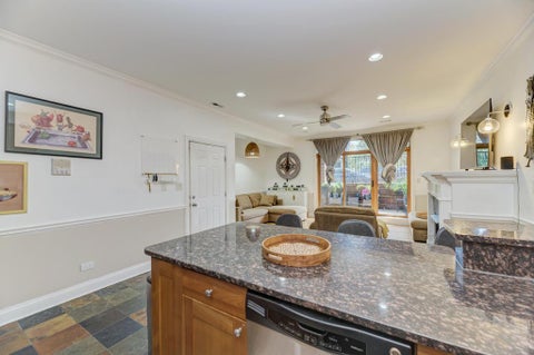 Tiny photo for 4222 S King Drive #1S, Chicago, IL 60653 (MLS # 12753436)