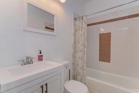 Tiny photo for 4222 S King Drive #1S, Chicago, IL 60653 (MLS # 12753436)