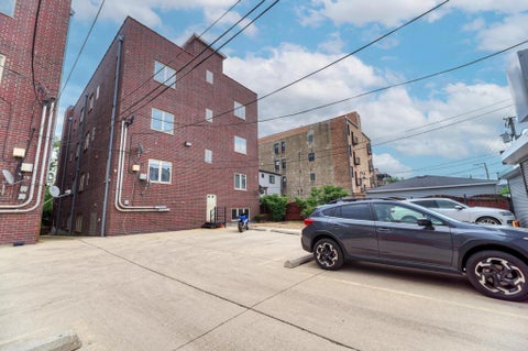 Tiny photo for 4222 S King Drive #1S, Chicago, IL 60653 (MLS # 12753436)