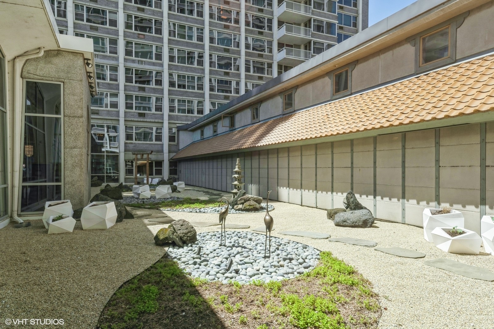 4250 N Marine Drive 1628