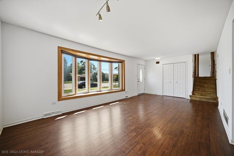 Tiny photo for 7040 W 107th Street, Worth, IL 60482 (MLS # 12744492)
