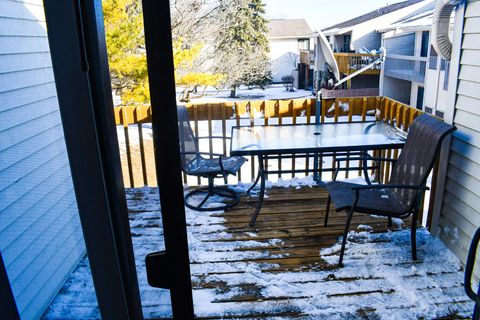 Tiny photo for 945 Commonwealth Court #4, Vernon Hills, IL 60061 (MLS # 12559004)