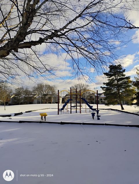 Tiny photo for 945 Commonwealth Court #4, Vernon Hills, IL 60061 (MLS # 12559004)