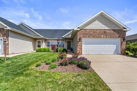 Photo of 1704 Timber Wolf Lane, Mahomet, IL 61853 (MLS # 12660059)