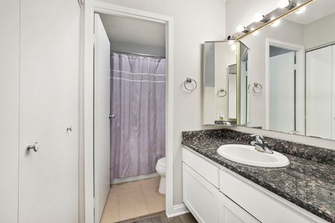 Tiny photo for 5320 N Sheridan Road #403, Chicago, IL 60640 (MLS # 12611517)