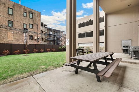 Tiny photo for 5320 N Sheridan Road #403, Chicago, IL 60640 (MLS # 12611517)
