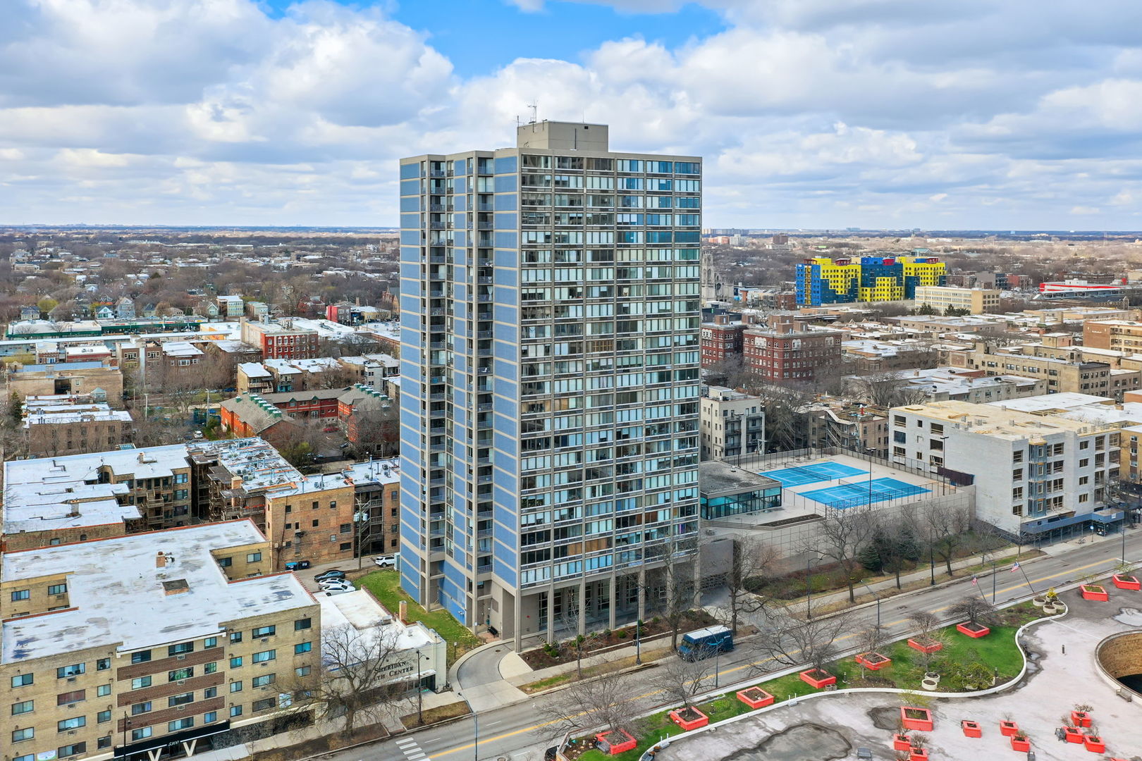 5320 N Sheridan Road 403