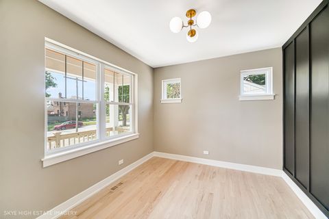 Tiny photo for 4947 Wilcox Avenue, Downers Grove, IL 60515 (MLS # 12481662)