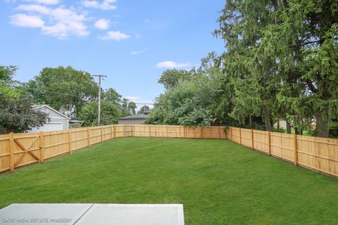 Tiny photo for 4947 Wilcox Avenue, Downers Grove, IL 60515 (MLS # 12481662)