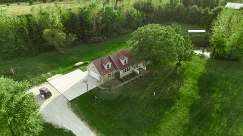 Photo of 15598 E 3500N Road, Momence, IL 60954 (MLS # 12487799)